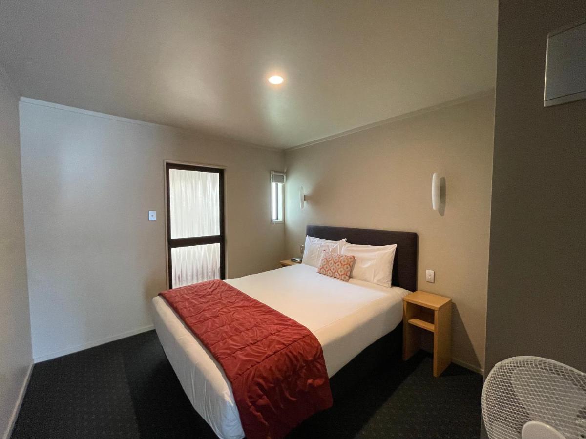 Bentleys Motor Inn Palmerston North Kültér fotó