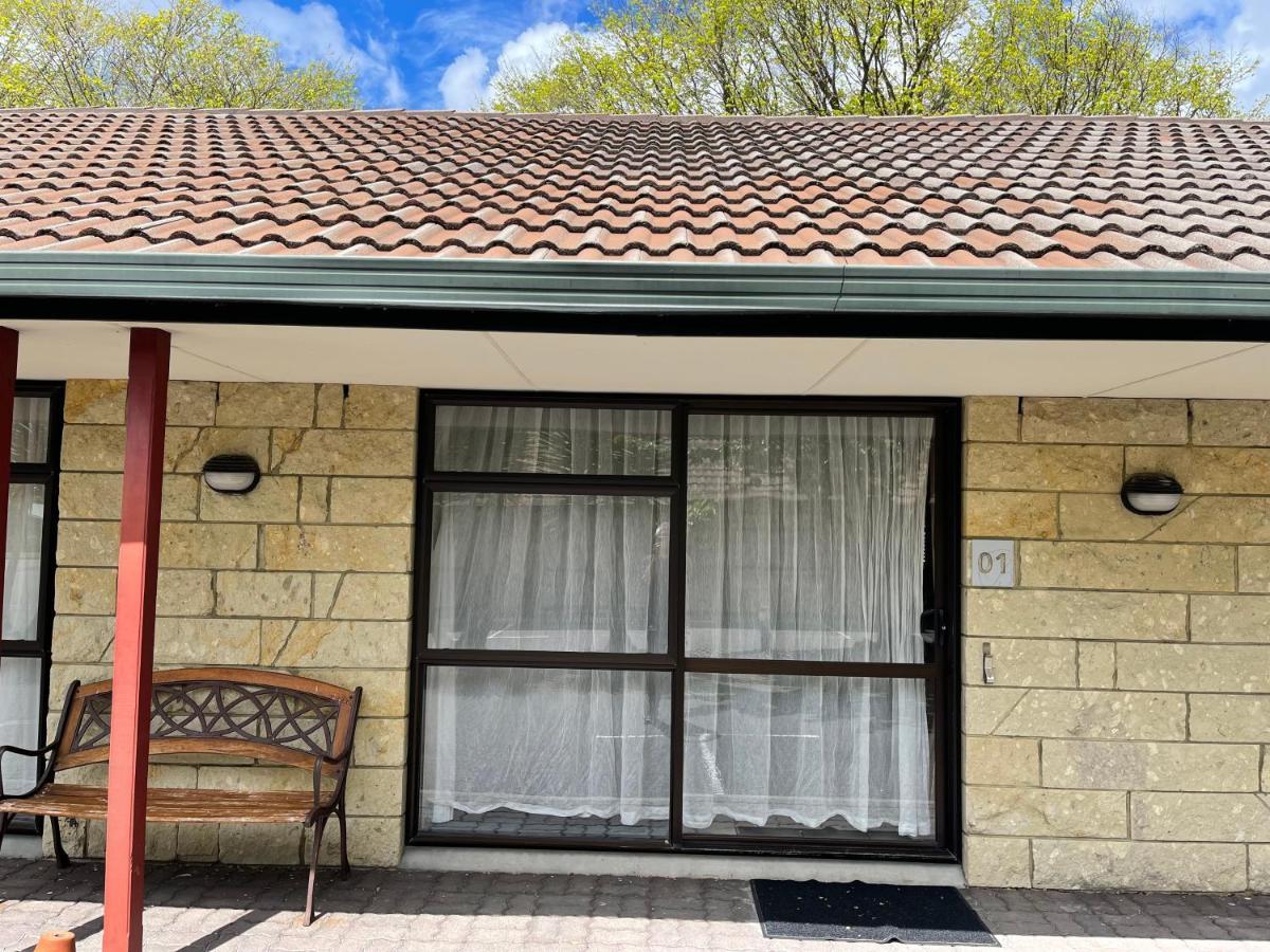Bentleys Motor Inn Palmerston North Kültér fotó