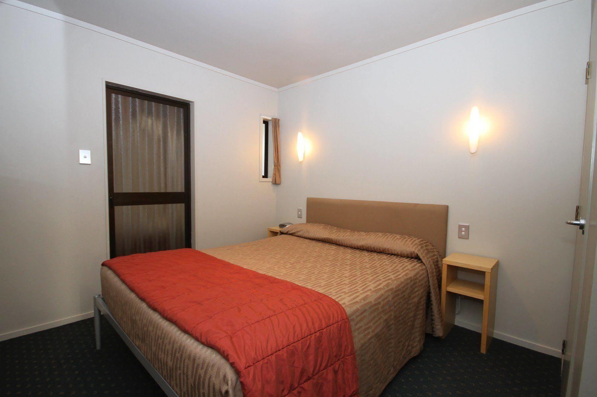 Bentleys Motor Inn Palmerston North Kültér fotó